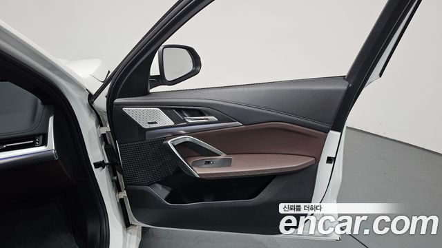 BMW iX1 xDrive 30 M Sport