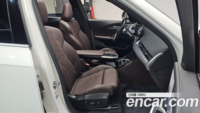 BMW iX1 xDrive 30 M Sport