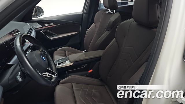 BMW iX1 xDrive 30 M Sport