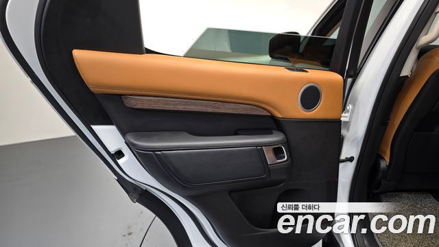 Land Rover Discovery 3.0 TD6 HSE Luxury