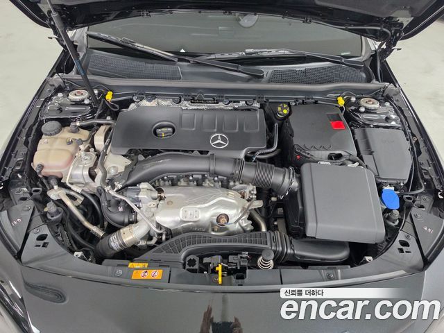 Mercedes-Benz CLA-Class CLA250 4MATIC