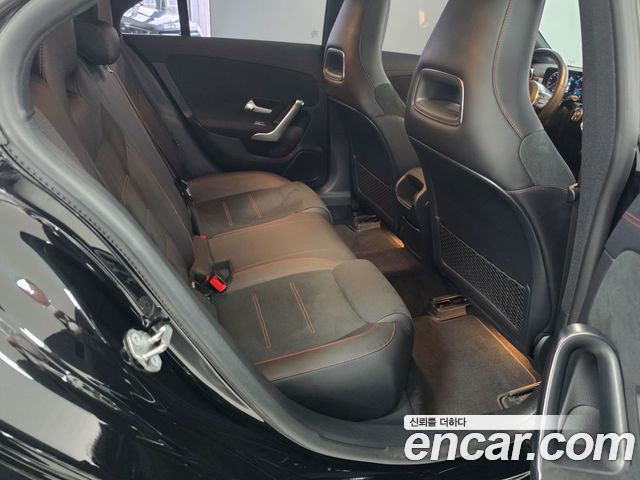 Mercedes-Benz CLA-Class CLA250 4MATIC