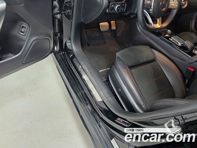 Mercedes-Benz CLA-Class CLA250 4MATIC