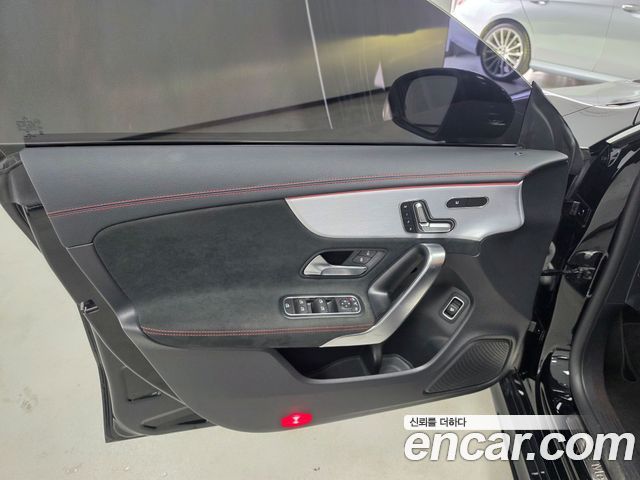 Mercedes-Benz CLA-Class CLA250 4MATIC