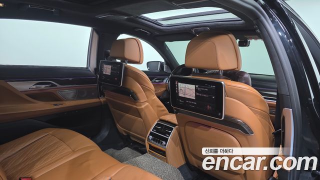 BMW 7-Series 730Ld xDrive Design Pure Excellence