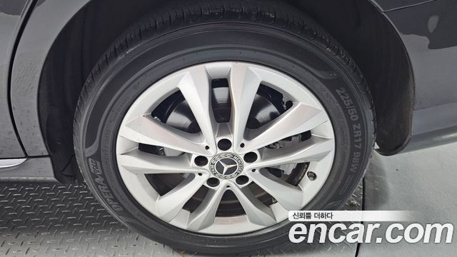 Mercedes-Benz C-Class C200 Avantgarde