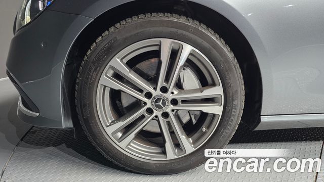 Mercedes-Benz E-Class E350 4MATIC Avantgarde