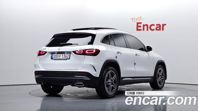 Mercedes-Benz GLA-Class GLA250 4MATIC