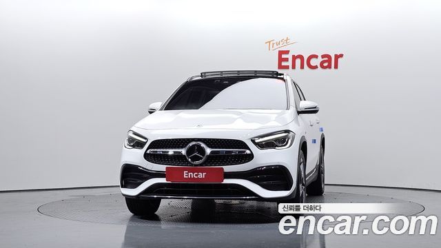 Mercedes-Benz GLA-Class GLA250 4MATIC