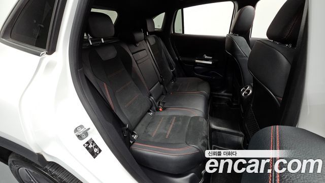 Mercedes-Benz GLA-Class GLA250 4MATIC