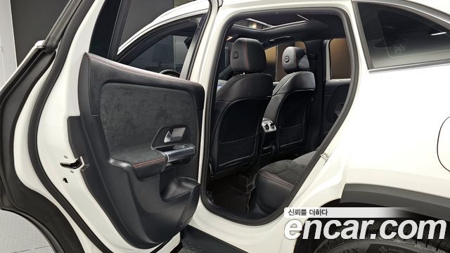 Mercedes-Benz GLA-Class GLA250 4MATIC