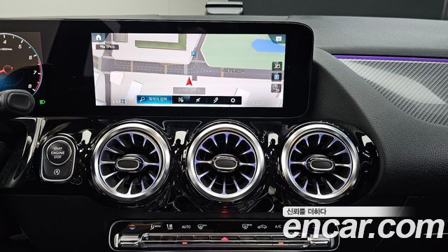 Mercedes-Benz GLA-Class GLA250 4MATIC