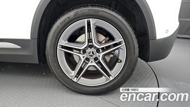 Mercedes-Benz GLA-Class GLA250 4MATIC