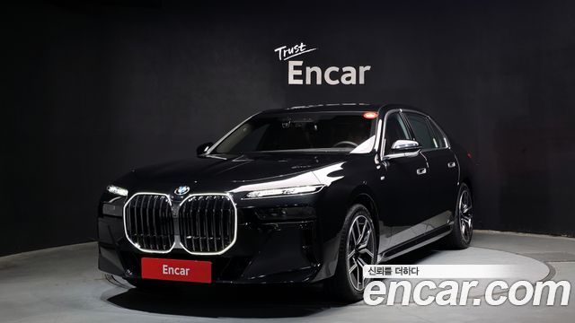 BMW 7-Series 740i xDrive M Sport