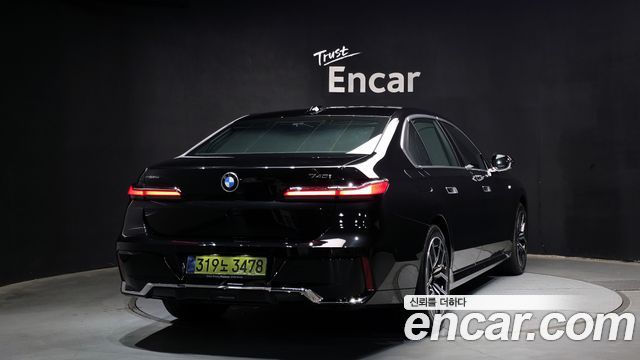 BMW 7-Series 740i xDrive M Sport