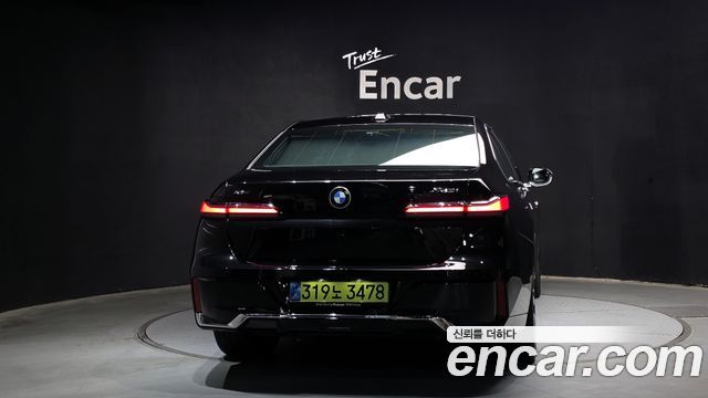BMW 7-Series 740i xDrive M Sport