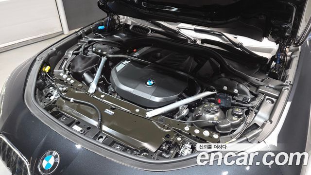 BMW 7-Series 740i xDrive M Sport