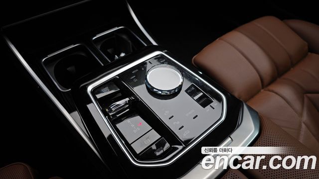 BMW 7-Series 740i xDrive M Sport