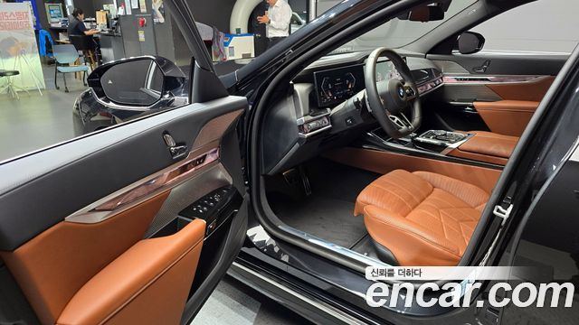 BMW 7-Series 740i xDrive M Sport