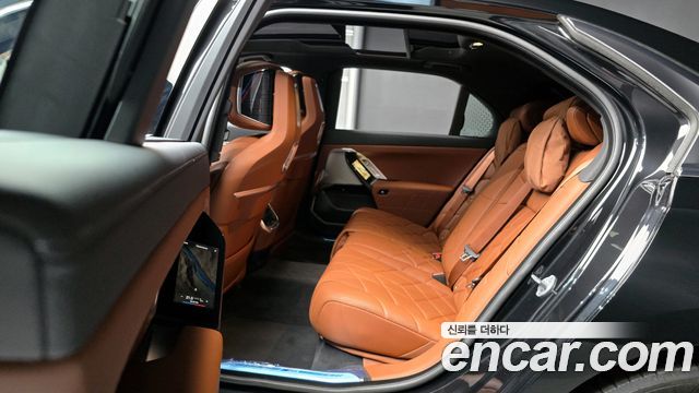 BMW 7-Series 740i xDrive M Sport