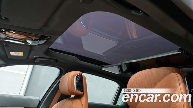 BMW 7-Series 740i xDrive M Sport