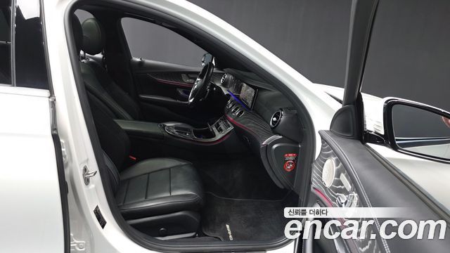 Mercedes-Benz E-Class E350 4MATIC AMG Line