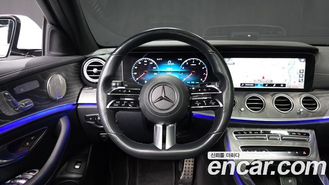 Mercedes-Benz E-Class E350 4MATIC AMG Line