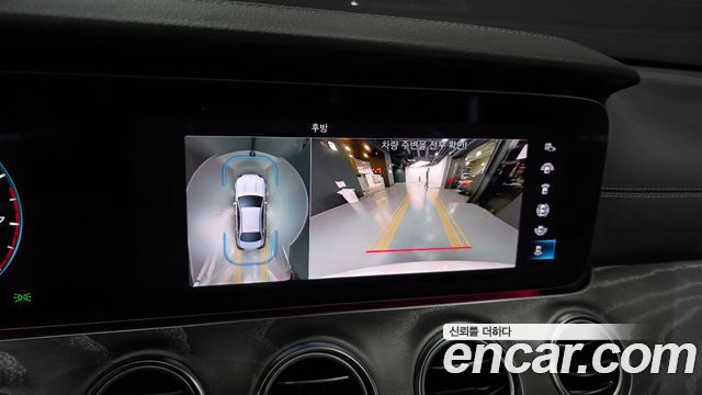 Mercedes-Benz E-Class E350 4MATIC AMG Line