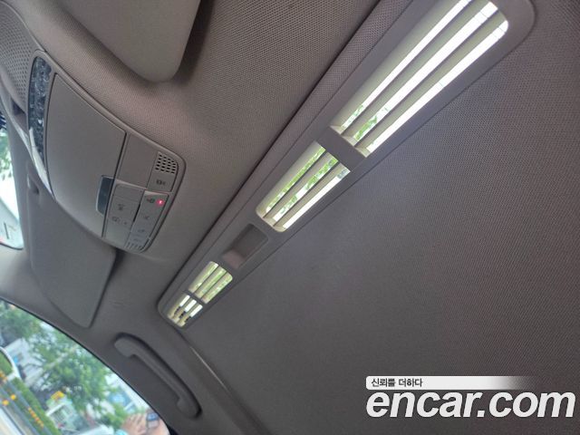Mercedes-Benz E-Class E300 4MATIC Avnatgarde