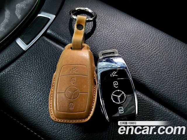 Mercedes-Benz E-Class E350 4MATIC AMG Line