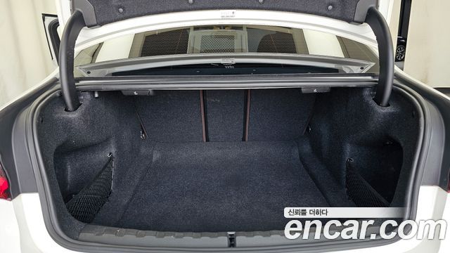 BMW 3-Series 320d Luxury
