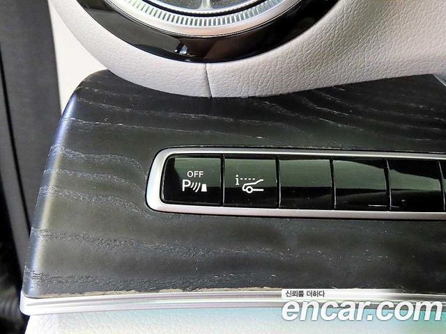 Mercedes-Benz E-Class E220d Coupe