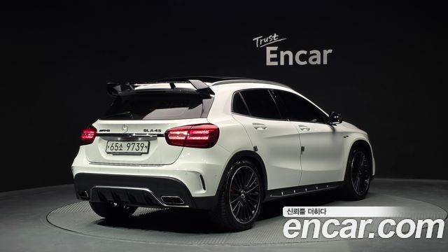 Mercedes-Benz GLA-Class GLA45 AMG 4MATIC