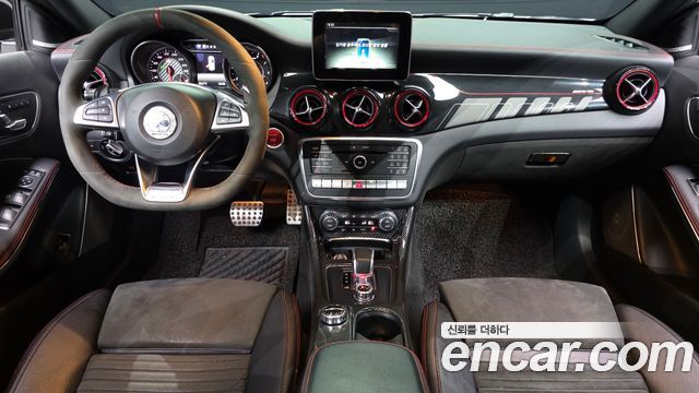 Mercedes-Benz GLA-Class GLA45 AMG 4MATIC