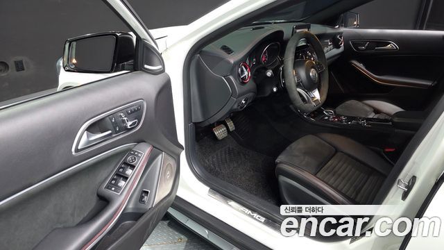 Mercedes-Benz GLA-Class GLA45 AMG 4MATIC