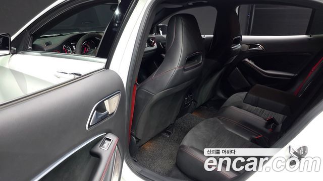 Mercedes-Benz GLA-Class GLA45 AMG 4MATIC