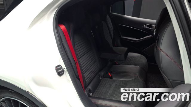Mercedes-Benz GLA-Class GLA45 AMG 4MATIC