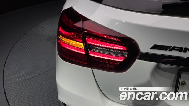 Mercedes-Benz GLA-Class GLA45 AMG 4MATIC