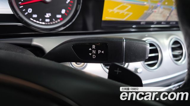 Mercedes-Benz E-Class E200 Avantgarde