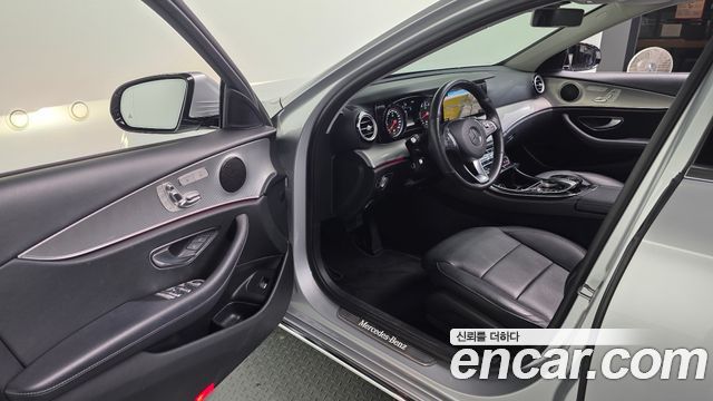 Mercedes-Benz E-Class E200 Avantgarde