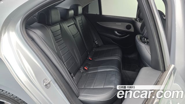 Mercedes-Benz E-Class E200 Avantgarde
