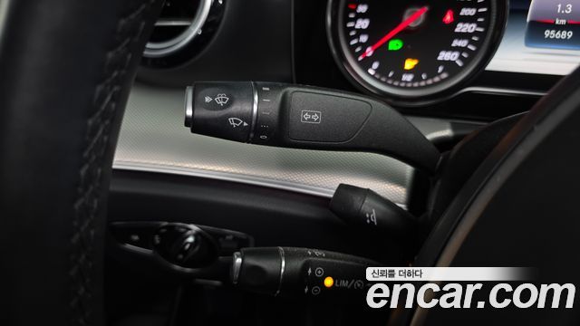 Mercedes-Benz E-Class E200 Avantgarde