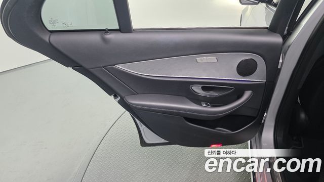 Mercedes-Benz E-Class E200 Avantgarde
