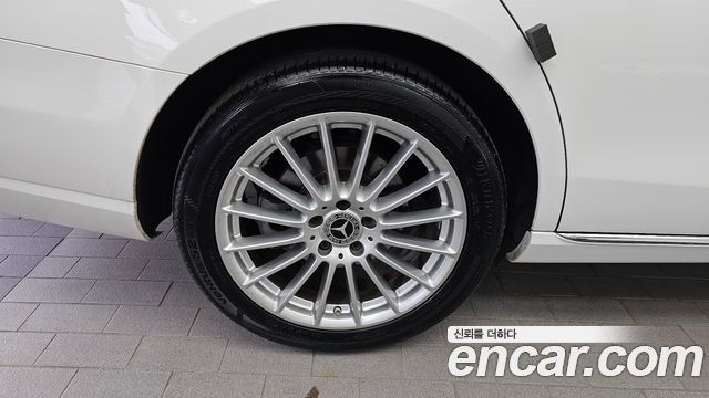 Mercedes-Benz E-Class E220d 4MATIC Exclusive