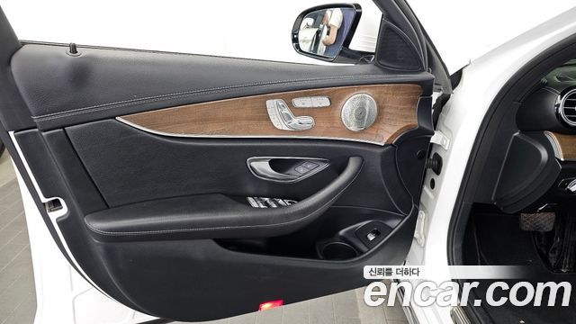 Mercedes-Benz E-Class E220d 4MATIC Exclusive