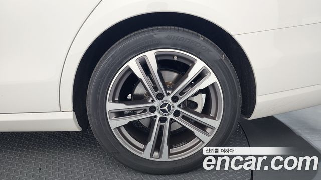 Mercedes-Benz E-Class E250 Avantgarde