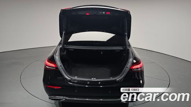 Mercedes-Benz E-Class E450 4MATIC Exclusive