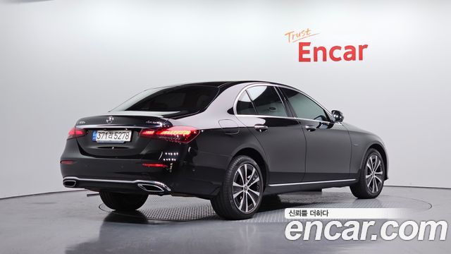 Mercedes-Benz E-Class E300e 4MATIC Exclusive