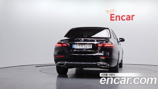 Mercedes-Benz E-Class E300e 4MATIC Exclusive