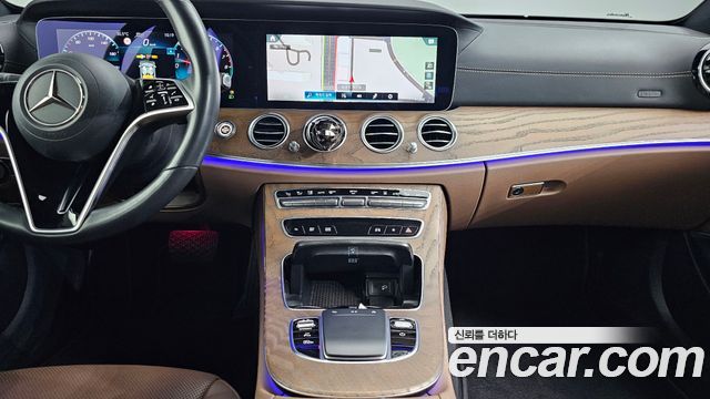 Mercedes-Benz E-Class E300e 4MATIC Exclusive